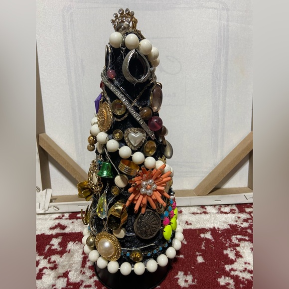 Unique and One of a Kind Hand Made Christmas Jewelry Tree - Picture 11 of 11